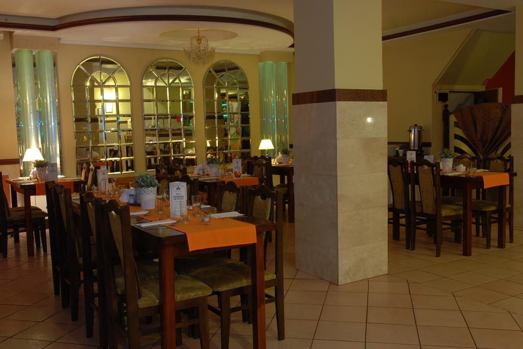 Hotel La-Musica Piaseczno  Esterno foto