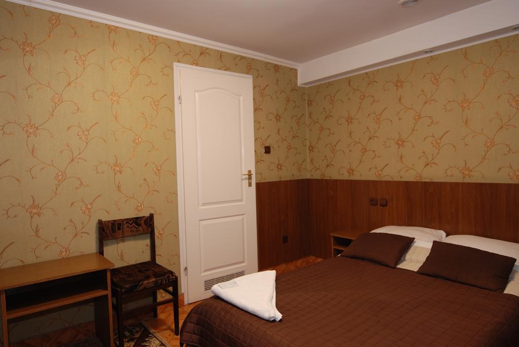 Hotel La-Musica Piaseczno  Esterno foto