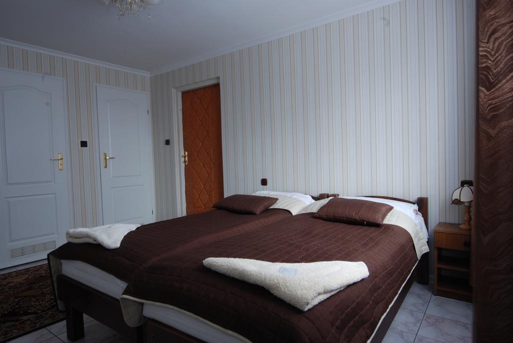 Hotel La-Musica Piaseczno  Esterno foto