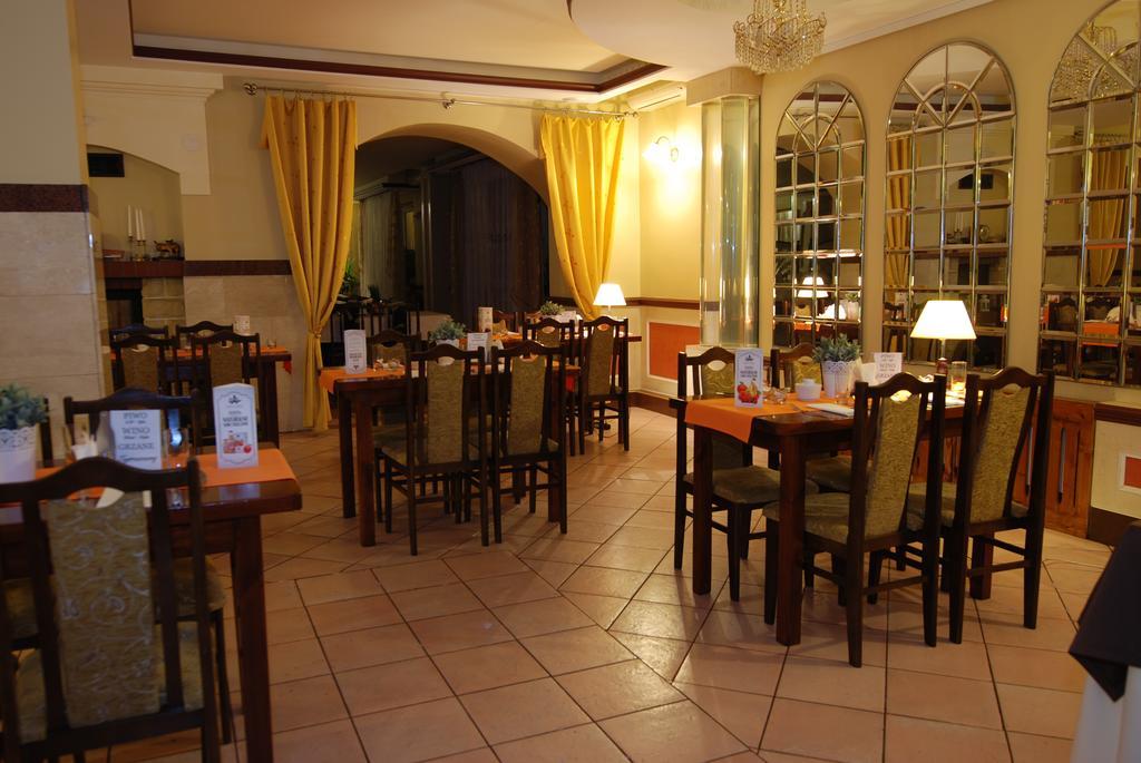 Hotel La-Musica Piaseczno  Esterno foto